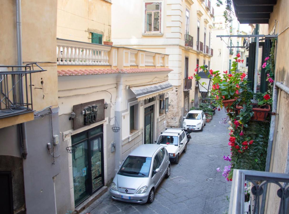 Ferienwohnung Luxury House Dogana 37 Salerno Exterior foto